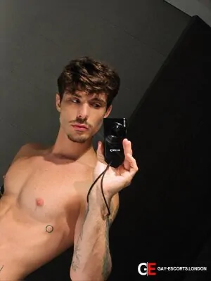 Gay Escort Pedro 23yr - double penetration