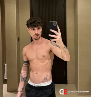 Gay Escort Pedro 23yr - double penetration