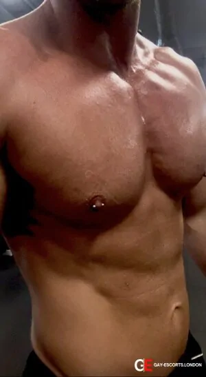 Gay Escort Billy 33yr - double penetration