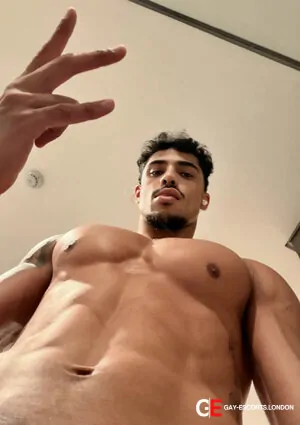 Bisexual Escort Liam 25yr - role
