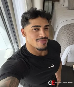 Bisexual Escort Liam 25yr - role