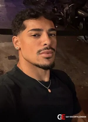Bisexual Escort Liam 25yr - role