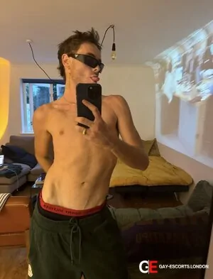 Gay Escort Liam 30yr - rimming