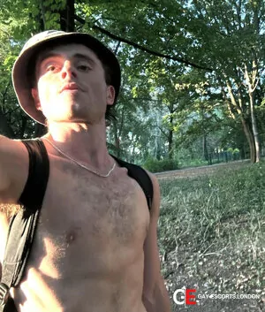 Gay Escort Liam 30yr - gangbang