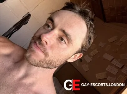 Gay Escort Liam 30yr - secretaries