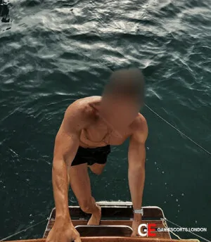 Gay Escort Pablo Nosta 23yr - licking