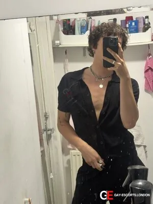 Gay Escort Tyler 23yr - double penetration