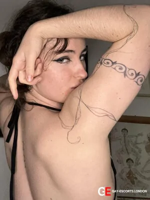 Bisexual Escort Angell 23yr - licking