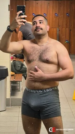 Gay Escort Malek 24yr - rimming