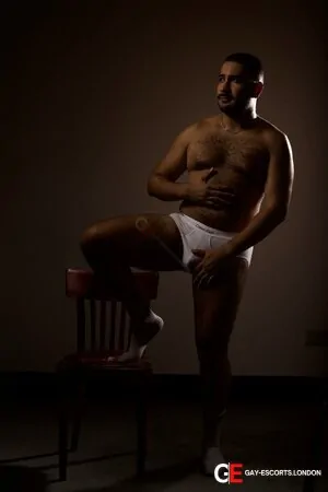 Gay Escort Malek 24yr - pnp