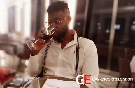 Bisexual Escort Benjamin 35yr - pnp