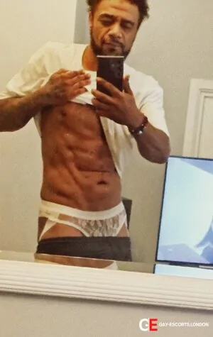 Bisexual Escort Benjamin 35yr - exhibitionist