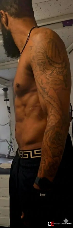 Bisexual Escort Benjamin 35yr - trios