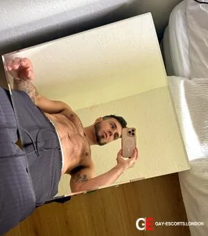 Gay Escort Max 31yr - double penetration