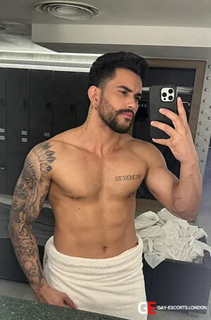 Bisexual Escort Pacco Magella 27yr - role