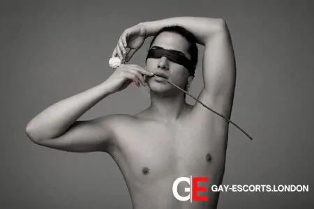 Gay Escort Carlos 30yr - dirty talk