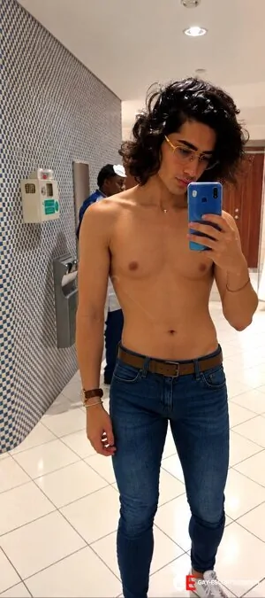 Gay Escort Carlos 30yr - rimming