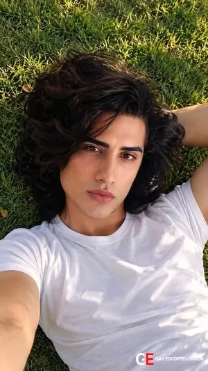 Gay Escort Carlos 30yr - dirty talk