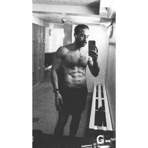 Gay Escort Tony 33yr - trios