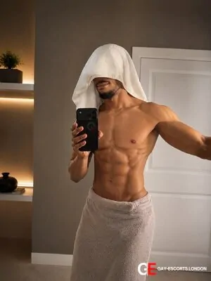 Gay Escort Xxl Student 22yr - double penetration