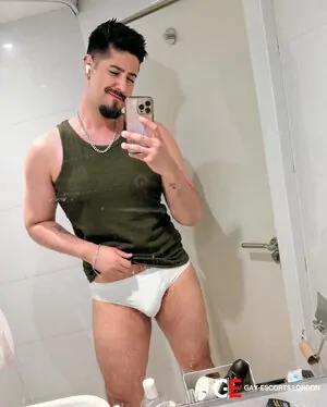 Gay Escort Kainan 29yr - role
