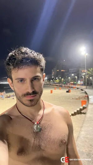 Bisexual Escort Ben 24yr - trios