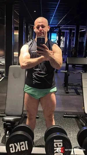 Bisexual Escort Hassan 32yr - exhibitionist