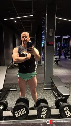Bisexual Escort Hassan 32yr - double penetration