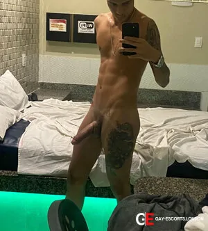 Bisexual Escort ítalo 20yr - sucking