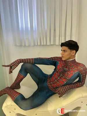 Bisexual Escort ítalo 20yr - licking