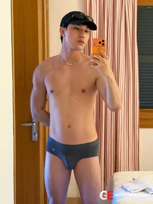 Gay Escort Hao 25yr - sucking