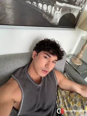 Gay Escort Hao 25yr - role