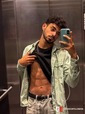 Gay Escort Yuri 20yr - role