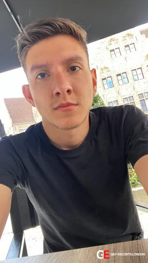 Bisexual Escort Alex 25yr - role