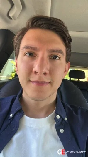 Gay Escort Alex 25yr - role