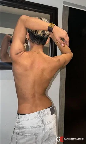 Gay Escort Asian Fickq Ehsan 30yr - sucking