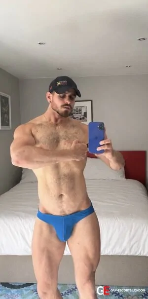 Gay Escort Alexandre 28yr - dirty talk