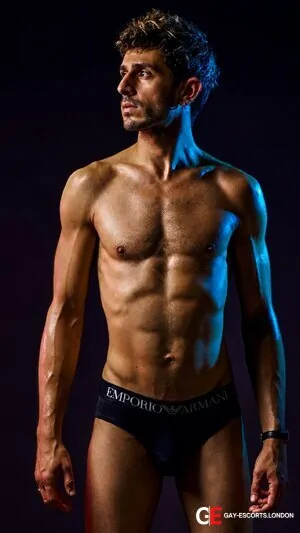 Bisexual Escort Zayne 32yr - licking