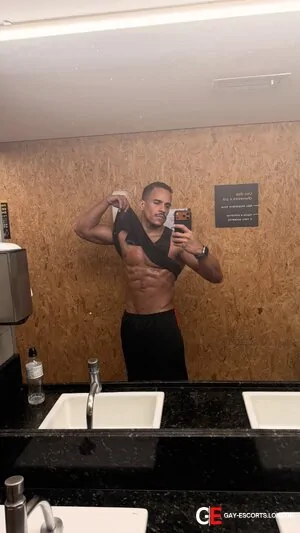 Bisexual Escort Otto Xxl 28yr - role