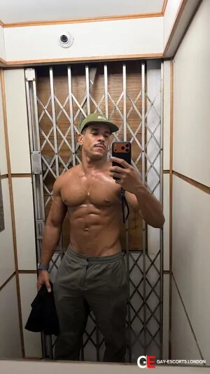 Bisexual Escort Otto Xxl 28yr - role