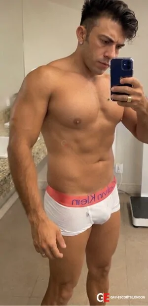 Bisexual Escort Luca 35yr - licking