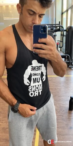 Bisexual Escort Luca 35yr - role