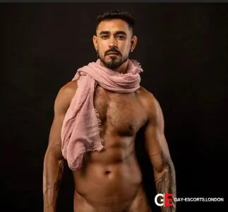 Bisexual Escort Johnny 29yr - licking