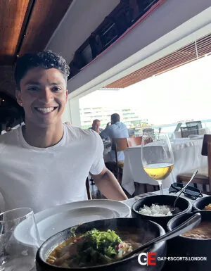 Gay Escort Henri 23yr - role