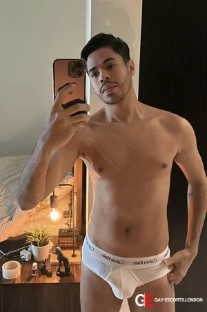 Bisexual Escort Lucas Hide 26yr - sucking