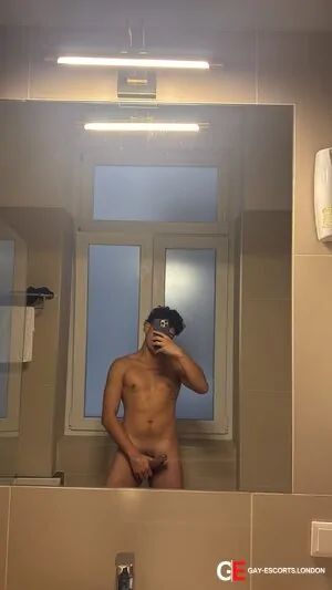 Gay Escort Felipe 22yr - sucking