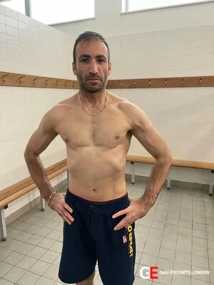 Gay Escort Behnam 36yr - role