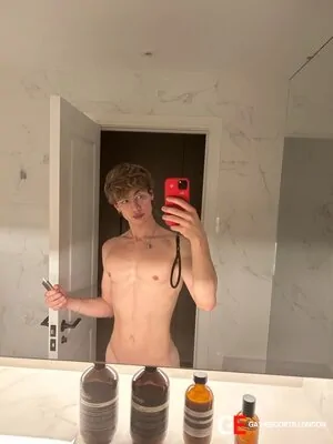 Gay Escort Kai 25yr - sucking