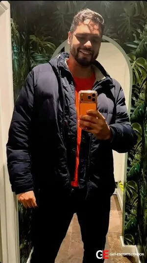 Gay Escort Pedro Henrique 35yr - role