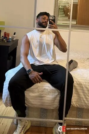 Gay Escort Wellington 34yr - trios
